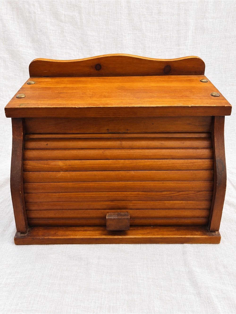 Vintage Wooden Roll Top Bread Box – Rustic Farmhouse Cottage Kitchen Storage